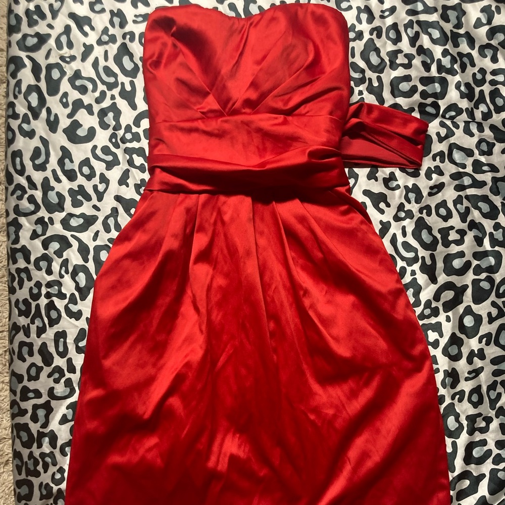 SILK RED DRESS SHORT SIZE M